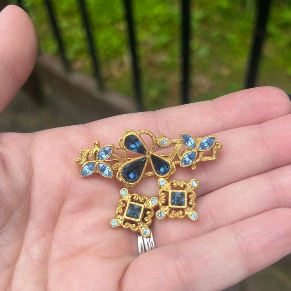 1928 Sapphire Blue Rhinestone Brooch & Pierced‎ Earrings Set Victorian Revival